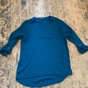 V neck long sleeve express shirt.